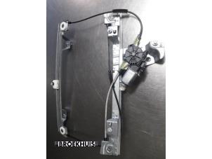 Gebruikte Ruitmechaniek 2Deurs rechts-voor Renault Kangoo Express (FW) 1.5 dCi 90 FAP Prijs € 42,35 Inclusief btw aangeboden door Autobedrijf Broekhuis B.V.