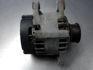 Gebruikte Dynamo Fiat Stilo (192A/B) 1.8 16V 3-Drs. Prijs € 45,00 Margeregeling aangeboden door Autobedrijf Broekhuis B.V.