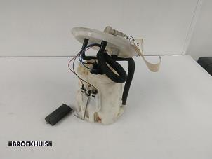 Gebruikte Tank element Pomp Opel Zafira (M75) 1.9 CDTI Prijs € 30,00 Margeregeling aangeboden door Autobedrijf Broekhuis B.V.