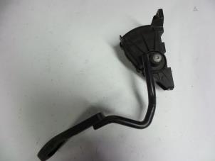 Gebruikte Gaspedaal Seat Alhambra (7V8/9) 1.9 TDI 110 Prijs € 20,00 Margeregeling aangeboden door Autobedrijf Broekhuis B.V.