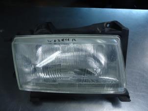 Gebruikte Rechter Koplamp Citroen Jumpy (BS/BT/BY/BZ) 1.9Di Prijs € 20,00 Margeregeling aangeboden door Autobedrijf Broekhuis B.V.