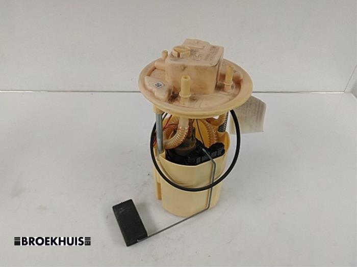Gebruikte Tank element Pomp Fiat Punto Evo (199) 1.3 JTD Multijet 85 16V Euro 5 Prijs € 22,50 Margeregeling aangeboden door Autobedrijf Broekhuis B.V.