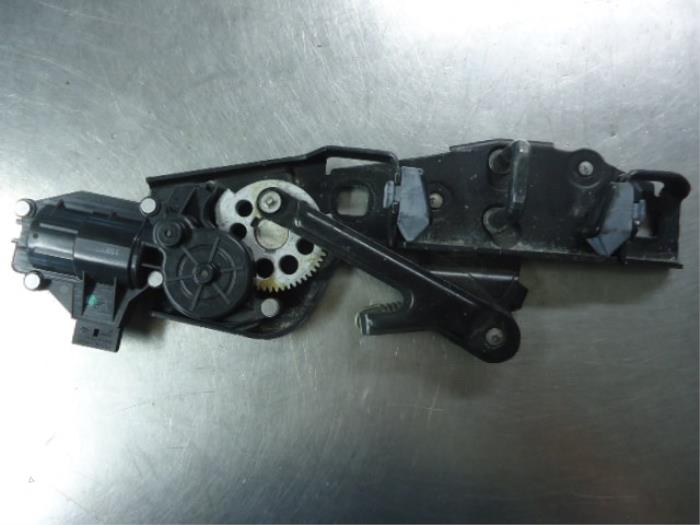 Tailgate lock mechanism Landrover Range Rover Sport