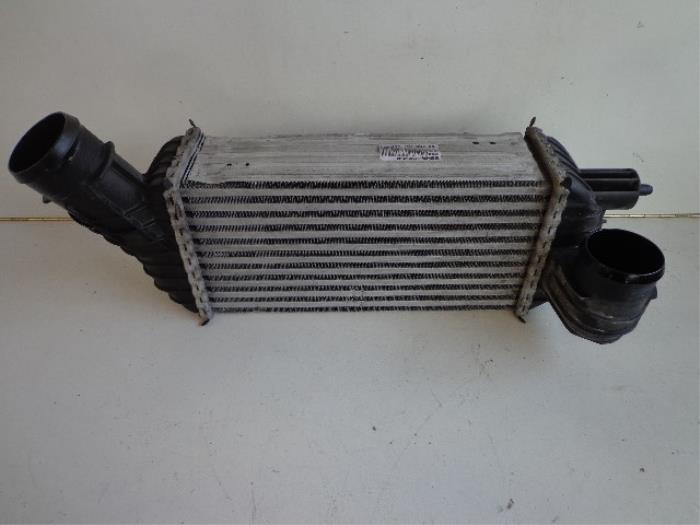 Gebruikte Intercooler Citroen C4 Grand Picasso (UA) 2.0 HDiF 16V 150 Prijs € 40,00 Margeregeling aangeboden door Autobedrijf Broekhuis B.V.
