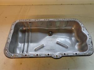 Gebruikte Carterpan Opel Vivaro 2.5 CDTI 16V Prijs € 35,00 Margeregeling aangeboden door Autobedrijf Broekhuis B.V.