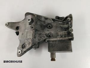 Gebruikte Oliefilterhuis Volkswagen Passat CC (357) 1.8 TSI 16V Prijs € 40,00 Margeregeling aangeboden door Autobedrijf Broekhuis B.V.