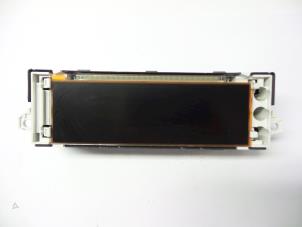 Gebruikte Display Interieur Peugeot Partner (GC/GF/GG/GJ/GK) 1.6 HDI 90 16V Prijs € 42,35 Inclusief btw aangeboden door Autobedrijf Broekhuis B.V.