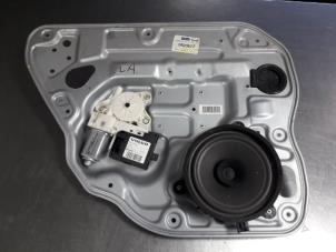 Gebruikte Ruitmechaniek 4Deurs links-achter Volvo V50 (MW) 2.0 D 16V Prijs € 40,00 Margeregeling aangeboden door Autobedrijf Broekhuis B.V.