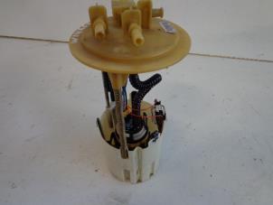 Gebruikte Tank element Pomp Mercedes Sprinter 3,5t (906.63) 311 CDI 16V Prijs € 60,50 Inclusief btw aangeboden door Autobedrijf Broekhuis B.V.