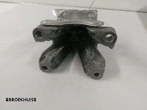 Motorsteun van een Audi A5 Sportback (8TA) 3.0 TDI V6 24V 2012