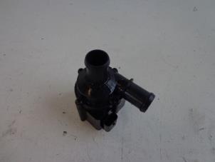 Gebruikte Waterpomp Audi A5 Sportback (8TA) 3.0 TDI V6 24V Prijs € 30,00 Margeregeling aangeboden door Autobedrijf Broekhuis B.V.