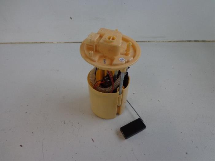 Gebruikte Tank element Pomp Fiat Punto Evo (199) 1.3 JTD Multijet 85 16V Euro 5 Prijs € 22,50 Margeregeling aangeboden door Autobedrijf Broekhuis B.V.