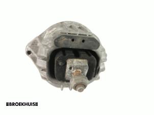 Gebruikte Motorrubber BMW 3 serie (E90) 318d 16V Prijs € 15,00 Margeregeling aangeboden door Autobedrijf Broekhuis B.V.