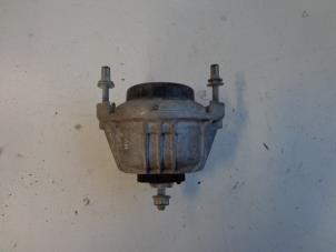 Gebruikte Motorrubber BMW 3 serie (E90) 318d 16V Prijs € 15,00 Margeregeling aangeboden door Autobedrijf Broekhuis B.V.