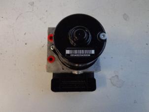 Gebruikte ABS Pomp BMW 3 serie (E90) 318d 16V Prijs € 50,00 Margeregeling aangeboden door Autobedrijf Broekhuis B.V.