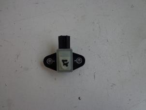 Gebruikte Sensor Airbag Seat Leon (1P1) 1.9 TDI 105 Prijs € 20,00 Margeregeling aangeboden door Autobedrijf Broekhuis B.V.