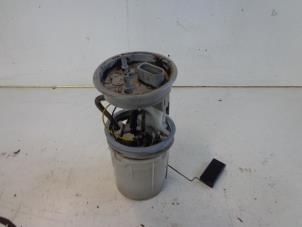 Gebruikte Tank element Pomp Volkswagen Passat (3B3) 1.9 TDI 130 Prijs € 20,00 Margeregeling aangeboden door Autobedrijf Broekhuis B.V.