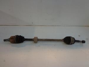 Gebruikte Aandrijfas rechts-achter Mercedes E (C207) E-260 CGI 16V BlueEfficiency Prijs € 45,00 Margeregeling aangeboden door Autobedrijf Broekhuis B.V.