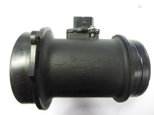 Gebruikte Luchtmassameter Audi A4 Avant (B7) 2.7 TDI V6 24V Prijs € 50,00 Margeregeling aangeboden door Autobedrijf Broekhuis B.V.