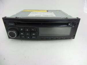 Gebruikte Radio CD Speler Peugeot 208 I (CA/CC/CK/CL) 1.0 Vti 12V PureTech Prijs € 50,00 Margeregeling aangeboden door Autobedrijf Broekhuis B.V.