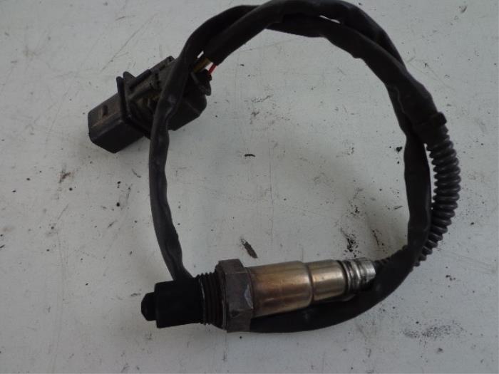 Gebruikte Lambda Sonde Volkswagen Touran (1T1/T2) 2.0 TDI DPF Prijs € 15,00 Margeregeling aangeboden door Autobedrijf Broekhuis B.V.
