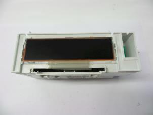 Gebruikte Display Interieur Renault Clio III Estate/Grandtour (KR) 1.5 dCi 85 Prijs € 25,00 Margeregeling aangeboden door Autobedrijf Broekhuis B.V.