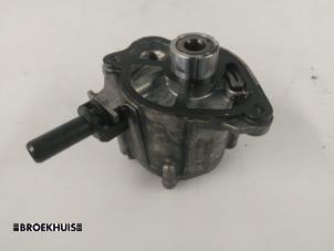 Gebruikte Videpomp (Diesel) Mercedes Vito (639.6) 2.2 113 CDI 16V Euro 5 Prijs € 42,35 Inclusief btw aangeboden door Autobedrijf Broekhuis B.V.