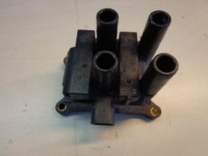 Gebruikte Bobine Ford Fiesta 6 (JA8) 1.25 16V Prijs € 10,00 Margeregeling aangeboden door Autobedrijf Broekhuis B.V.