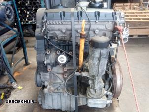 Gebruikte Motor Volkswagen Passat (3B3) 1.9 TDI 100 Prijs € 200,00 Margeregeling aangeboden door Autobedrijf Broekhuis B.V.