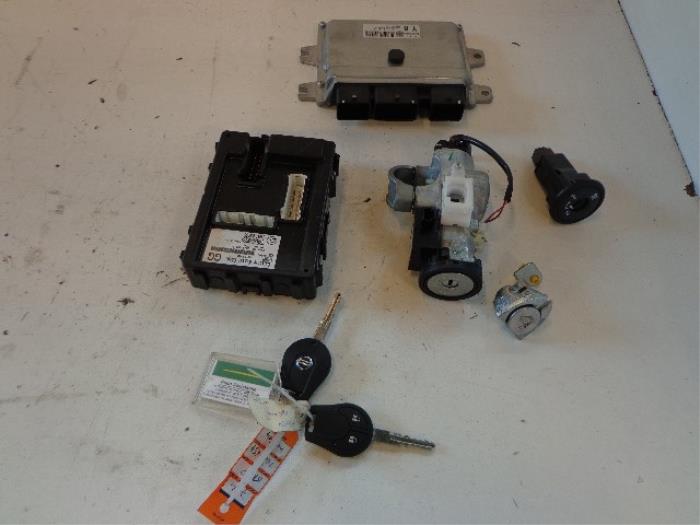 Gebruikte Inspuitcomputer Nissan Micra (K13) 1.2 12V Prijs € 125,00 Margeregeling aangeboden door Autobedrijf Broekhuis B.V.