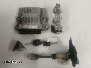 Gebruikte Inspuitcomputer Ford Focus C-Max 2.0 TDCi 16V Prijs € 75,00 Margeregeling aangeboden door Autobedrijf Broekhuis B.V.