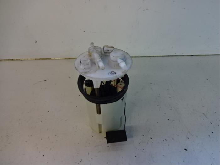 Gebruikte Tank element Pomp Toyota Corolla (E12) 1.6 16V VVT-i Prijs € 70,00 Margeregeling aangeboden door Autobedrijf Broekhuis B.V.