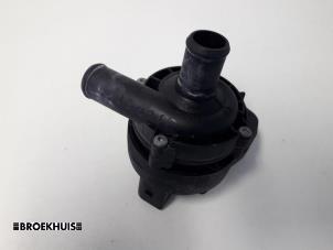 Gebruikte Waterpomp Mercedes Vito (639.6) 3.0 122 CDI V6 24V Prijs € 30,25 Inclusief btw aangeboden door Autobedrijf Broekhuis B.V.