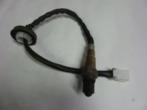 Gebruikte Lambda Sonde Mitsubishi Colt (Z2/Z3) 1.3 16V Prijs € 15,00 Margeregeling aangeboden door Autobedrijf Broekhuis B.V.