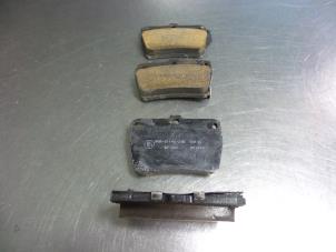 Gebruikte Remblok achter Toyota RAV4 (A2) 2.0 16V VVT-i 4x4 Prijs € 15,00 Margeregeling aangeboden door Autobedrijf Broekhuis B.V.