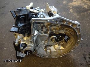 Gebruikte Versnellingsbak Peugeot 208 I (CA/CC/CK/CL) 1.2 Vti 12V PureTech 82 Prijs op aanvraag aangeboden door Autobedrijf Broekhuis B.V.