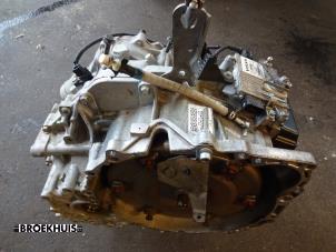 Gebruikte Automaatbak Volvo C70 (MC) 2.5 T5 20V Prijs op aanvraag aangeboden door Autobedrijf Broekhuis B.V.