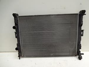 Gebruikte Radiateur Renault Scénic II (JM) 1.6 16V Prijs € 25,00 Margeregeling aangeboden door Autobedrijf Broekhuis B.V.
