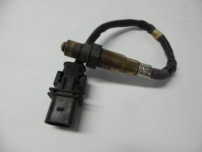 Gebruikte Lambda Sonde Peugeot Partner Tepee (7A/B/C/D/E/F/G/J/P/S) 1.6 HDI 75 Prijs € 25,00 Margeregeling aangeboden door Autobedrijf Broekhuis B.V.