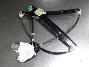 Gebruikte Raammechaniek 4Deurs links-voor Audi Q3 (8UB/8UG) 2.0 16V TFSI 170 Quattro Prijs € 50,00 Margeregeling aangeboden door Autobedrijf Broekhuis B.V.