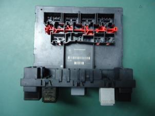 Gebruikte Module (diversen) Volkswagen Touran (1T1/T2) 1.9 TDI 105 Prijs € 70,00 Margeregeling aangeboden door Autobedrijf Broekhuis B.V.