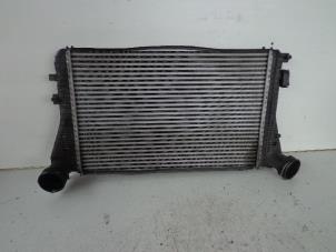 Gebruikte Intercooler Volkswagen Passat Variant (3C5) 1.9 TDI Prijs € 40,00 Margeregeling aangeboden door Autobedrijf Broekhuis B.V.