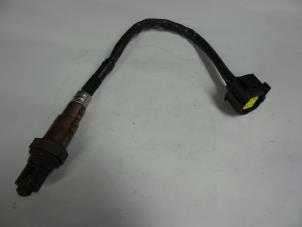 Gebruikte Lambda Sonde Mercedes A (W169) 1.5 A-150 5-Drs. Prijs € 25,00 Margeregeling aangeboden door Autobedrijf Broekhuis B.V.