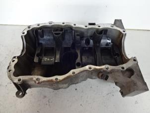 Gebruikte Carterpan Renault Scénic II (JM) 1.5 dCi 105 Prijs € 40,00 Margeregeling aangeboden door Autobedrijf Broekhuis B.V.