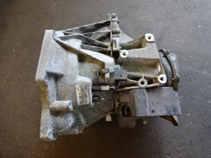 Gebruikte Versnellingsbak Ford Focus 1 Wagon 1.6 16V Prijs op aanvraag aangeboden door Autobedrijf Broekhuis B.V.