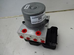 Gebruikte ABS Pomp Kia Rio III (UB) 1.2 CVVT 16V Prijs € 50,00 Margeregeling aangeboden door Autobedrijf Broekhuis B.V.