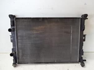 Gebruikte Radiateur Renault Scénic II (JM) 1.6 16V Prijs € 40,00 Margeregeling aangeboden door Autobedrijf Broekhuis B.V.