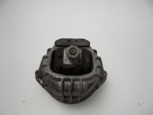 Gebruikte Motorsteun BMW 3 serie Touring (E91) 320d 16V Corporate Lease Prijs € 10,00 Margeregeling aangeboden door Autobedrijf Broekhuis B.V.