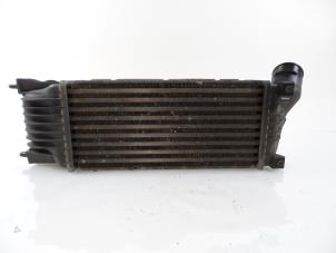 Gebruikte Intercooler Peugeot 407 (6D) 2.0 HDiF 16V Prijs € 40,00 Margeregeling aangeboden door Autobedrijf Broekhuis B.V.