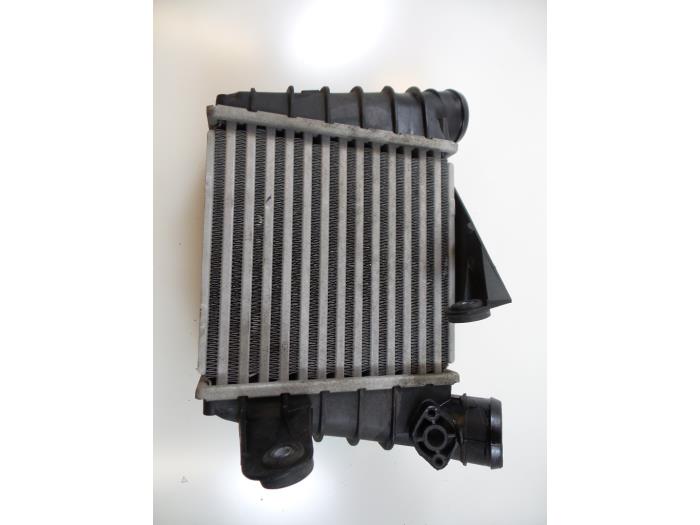 Gebruikte Intercooler Skoda Fabia II Combi 1.4 TDI 80 Prijs € 40,00 Margeregeling aangeboden door Autobedrijf Broekhuis B.V.